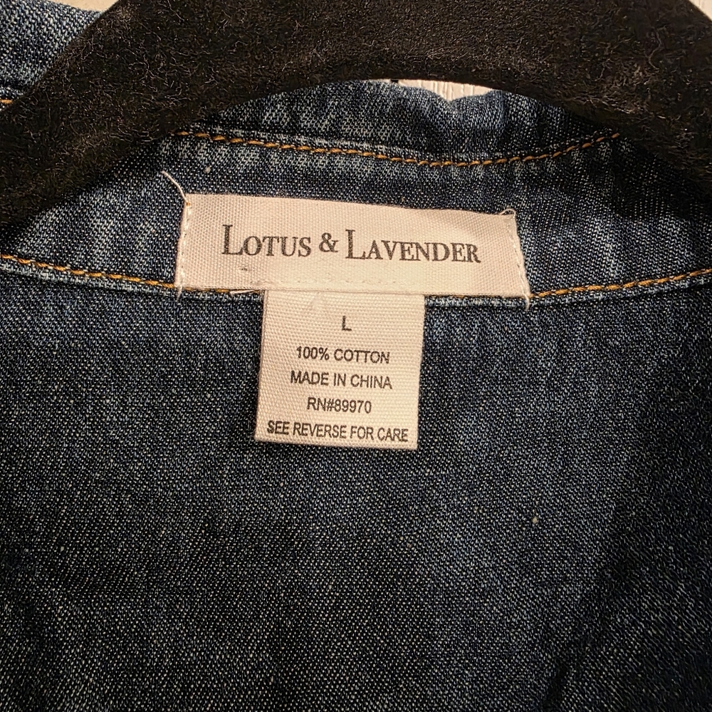 Denim Button-Up Jacket - Picture 3 of 4